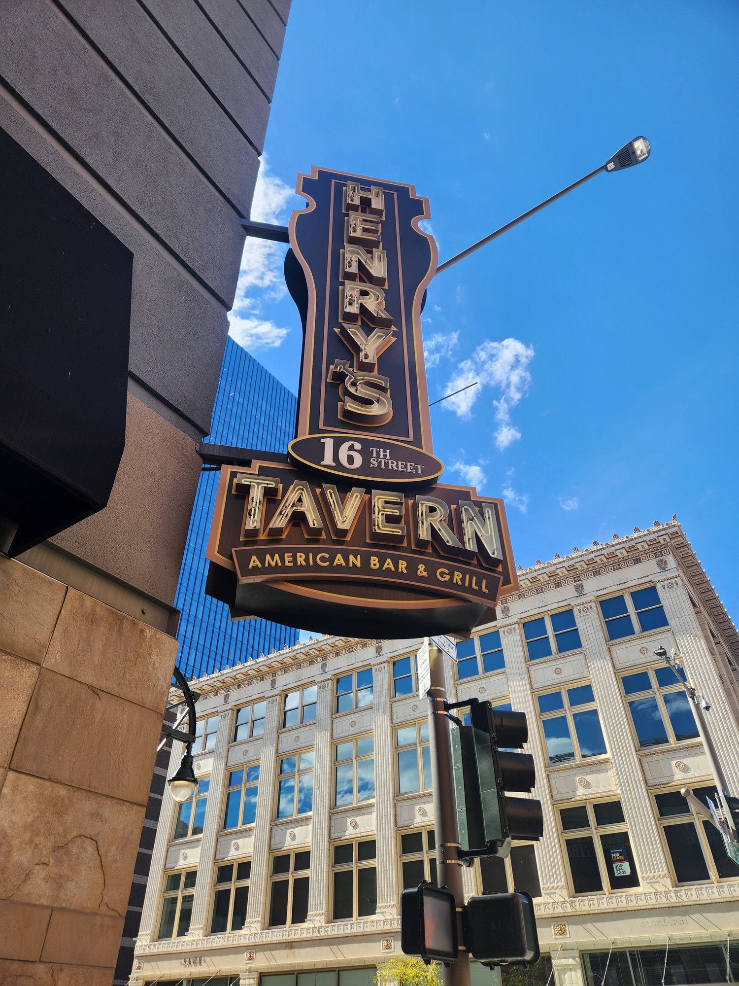 Sign showing Henry's Tavern Sign showing Henry's Tavern